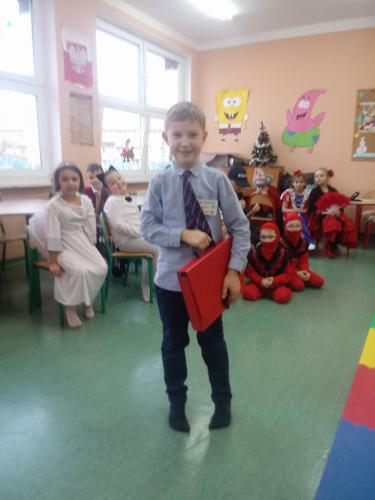 (szerokość: 375 / wysokość: 500)