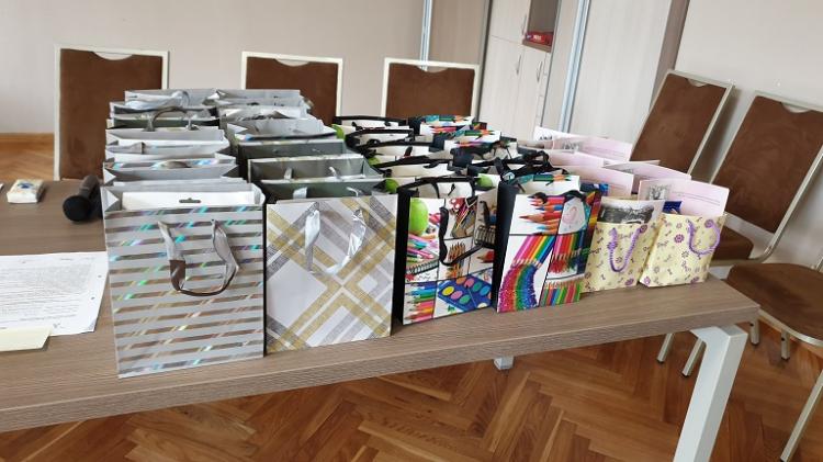 (szerokość: 750 / wysokość: 421)