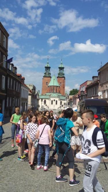 (szerokość: 375 / wysokość: 666)