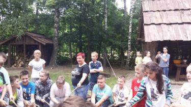 (szerokość: 375 / wysokość: 210)