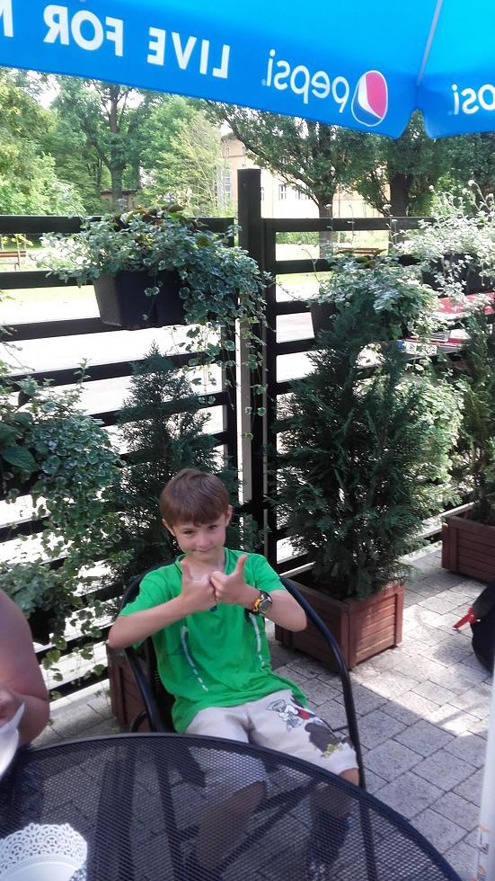 (szerokość: 551 / wysokość: 980)