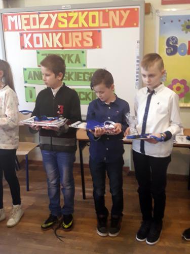 (szerokość: 375 / wysokość: 500)