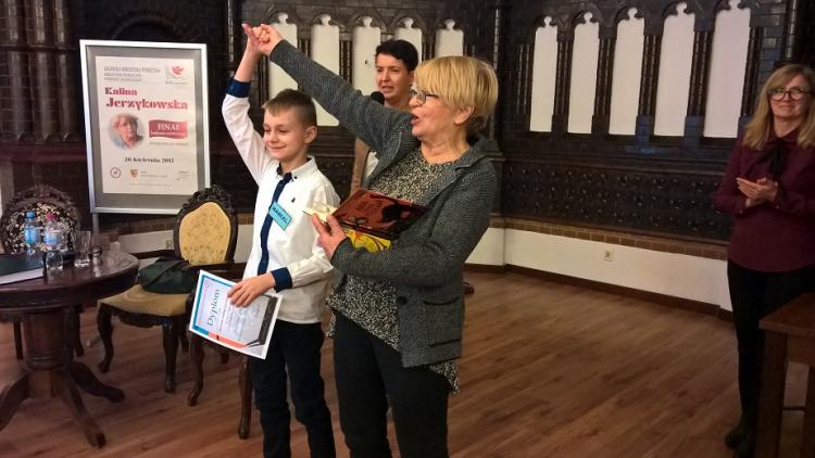 (szerokość: 750 / wysokość: 422)